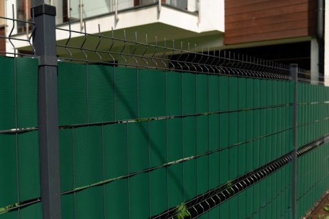 Taśma ogrodzeniowa PASKI 6 x 2,55mb ORANGE 19cm PROTECTO™ ZIELONA + 12 klipsów GRATIS