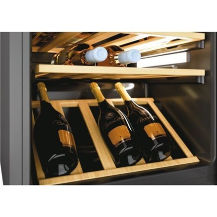 Candy | Wine Cooler | CWC 200 EELW/N | Energy efficiency class G | Free standing | Bottles capacity 81 | Cooling type | Black Candy | Wine Cooler | CWC 200 EELW/N | Energy efficiency class G | Free standing | Bottles capacity 81 | Cooling type | Black