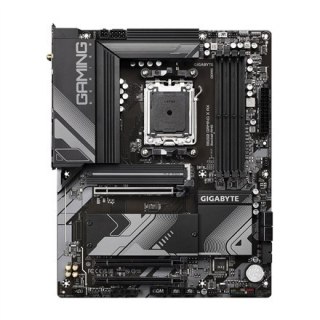 Gigabyte | B650 GAMING X AX 1.X M/B | Processor family AMD | Processor socket AM5 | DDR5 DIMM | Memory slots 4 | Supported hard