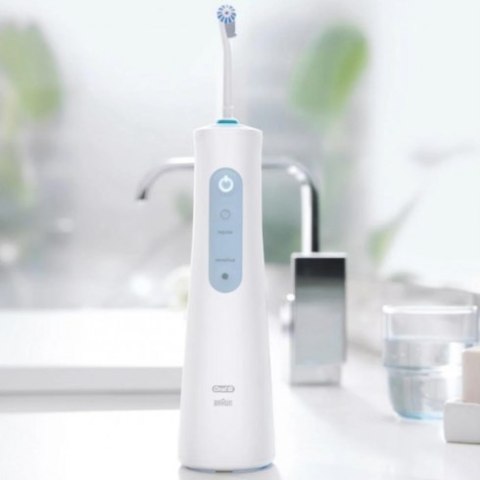 Oral-B Irrigator | Jet Aquacare 4 | 600 ml | Number of heads 2 | White Oral-B Irrigator | Jet Aquacare 4 | 600 ml | Number of heads 2 | White