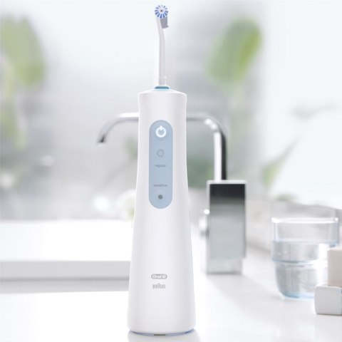 Oral-B | Oral Irrigator | Aqua Care 4 | 150 ml | Number of heads 1 | White Oral-B | Oral Irrigator | Aqua Care 4 | 150 ml | Number of heads 1 | White