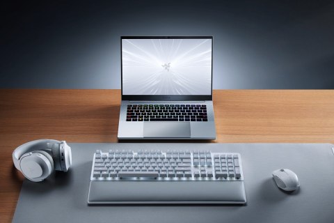 Razer | Blade 14 | Mercury | 14 " | QHD | 2560 x 1600 pikseli | AMD Ryzen 9 | R9-8945HS | 32 GB | DDR5 | SSD 1000 GB | NVIDIA Ge Razer | Blade 14 | Mercury | 14 " | QHD | 2560 x 1600 pikseli | AMD Ryzen 9 | R9-8945HS | 32 GB | DDR5 | SSD 1000 GB | NVIDIA Ge