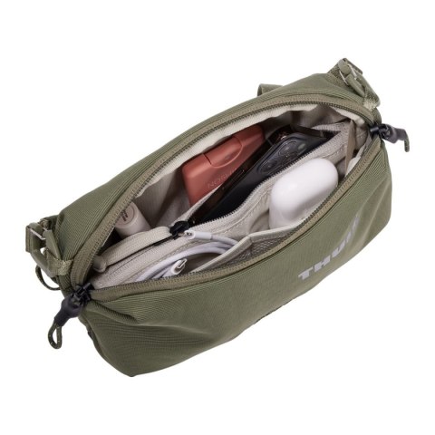 Thule | Crossbody 2L | PARACB-3102 Paramount | Soft Green | 420D nylon | Zamek błyskawiczny YKK z wodoodpornym wykończeniem woln Thule | Crossbody 2L | PARACB-3102 Paramount | Soft Green | 420D nylon | Zamek błyskawiczny YKK z wodoodpornym wykończeniem woln