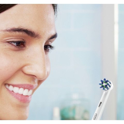 Oral-B Electric Toothbrush with Travel Case | Pro Series 1 | Rechargeable | For adults | Number of brush heads included 1 | Numb Oral-B Electric Toothbrush with Travel Case | Pro Series 1 | Rechargeable | For adults | Number of brush heads included 1 | Numb