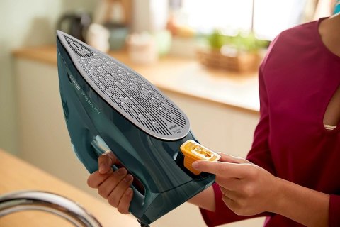 Philips | Iron | DST7050/70 | Steam Iron | 2800 W | Water tank capacity 300 ml | Continuous steam 50 g/min | Steam boost perform Philips | Iron | DST7050/70 | Steam Iron | 2800 W | Water tank capacity 300 ml | Continuous steam 50 g/min | Steam boost perform
