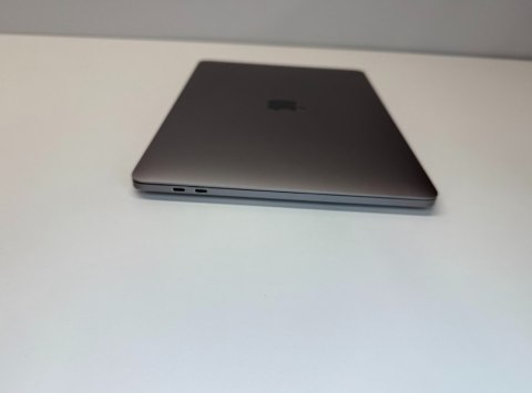 Apple | RENEW Grade B | MacBook Pro 13" (2019) | 13.3" Retina Display | Intel Core i5 | i5-8257U | 8 GB | 256 GB SSD | Intel Iri Apple | RENEW Grade B | MacBook Pro 13" (2019) | 13.3" Retina Display | Intel Core i5 | i5-8257U | 8 GB | 256 GB SSD | Intel Iri